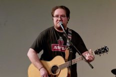 TGiF - Livemusik in der Mensa Insel Schütt am 31.10.
